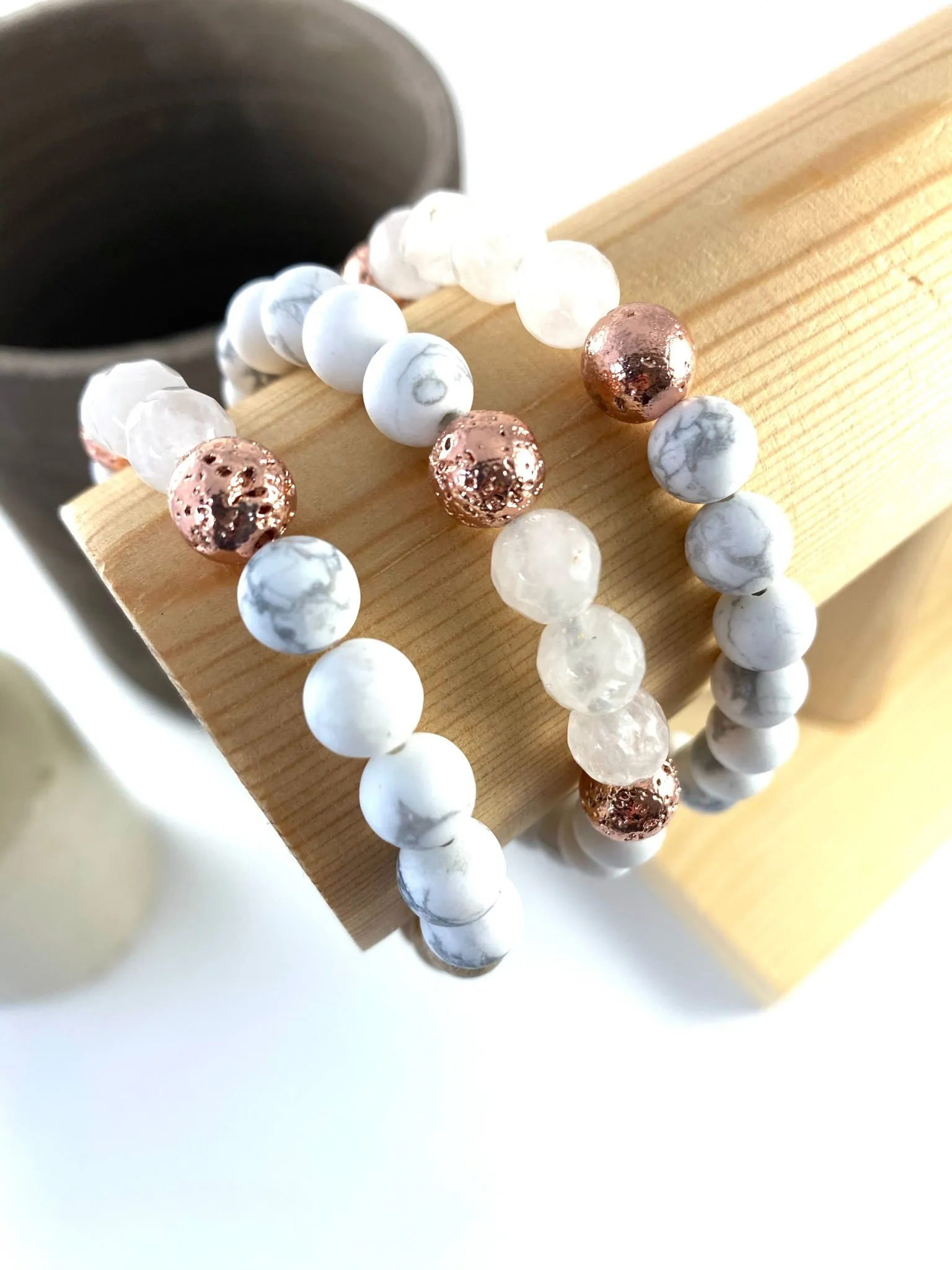 Howlite Rose - Diffuser Bracelet